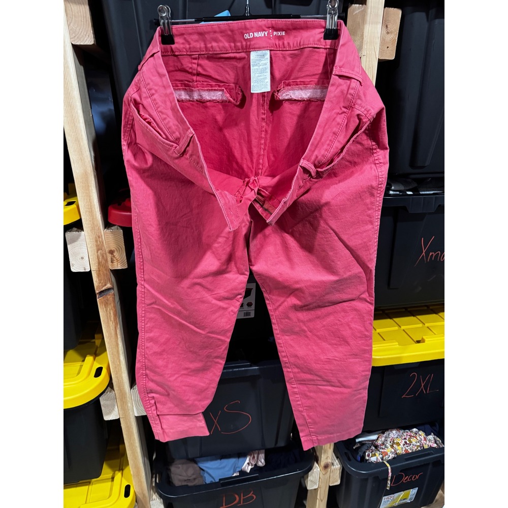 Old Navy Pixie Chino Pants Womens 14 Regular Coral Pink Mid Rise Ankle Trousers